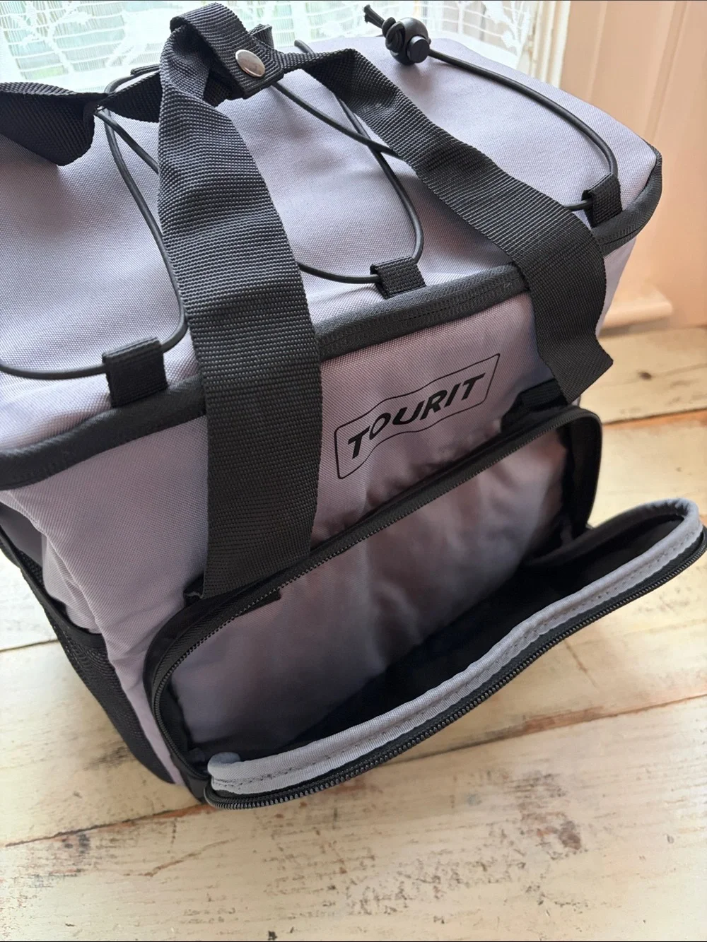 NWT Tourit Gray Cooler Lunch / Beer Carry travel Bag with  and 2 Freezer packs